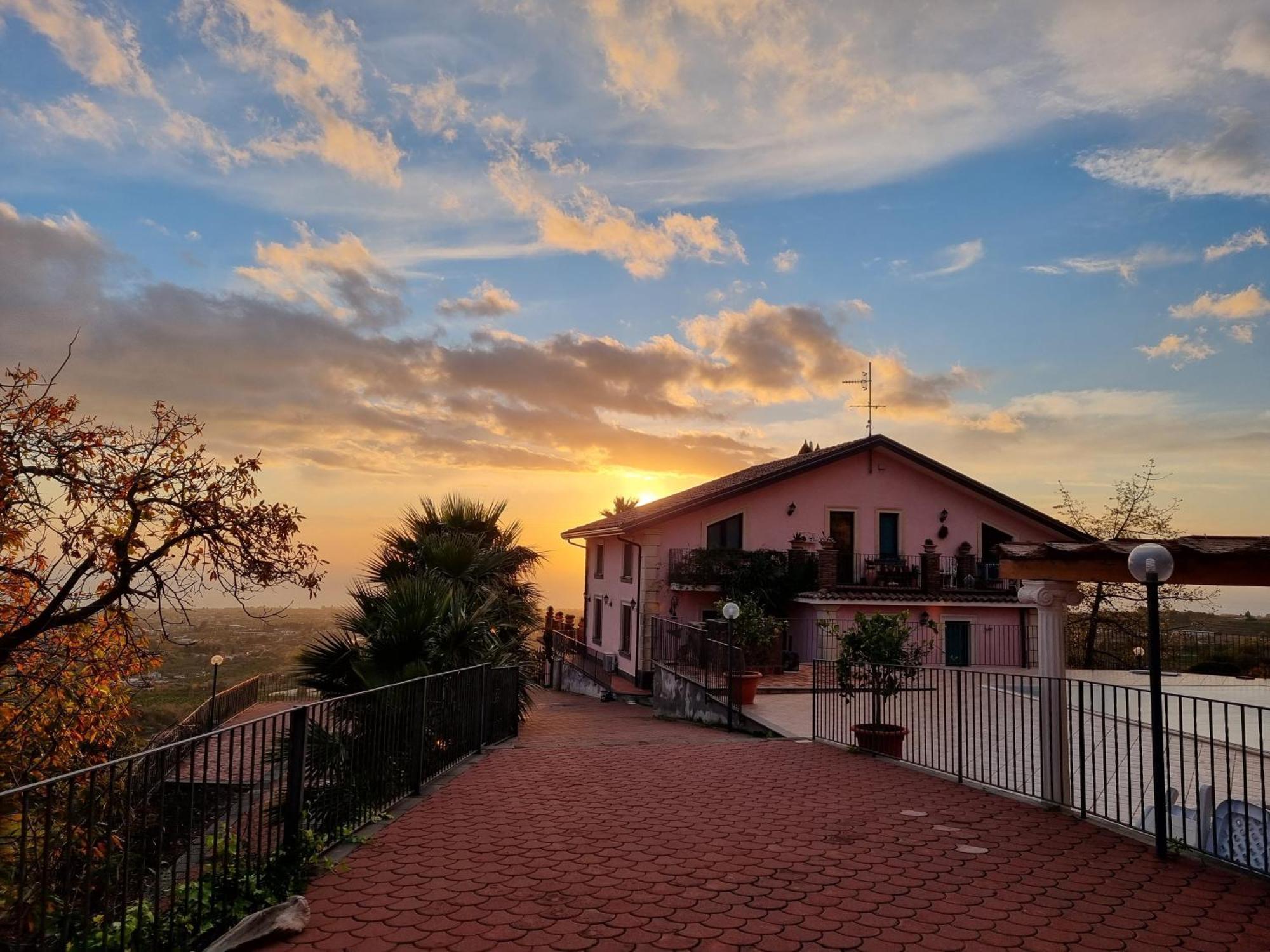 Villa Panoramica Dell'Etna SantʼAlfio Екстериор снимка